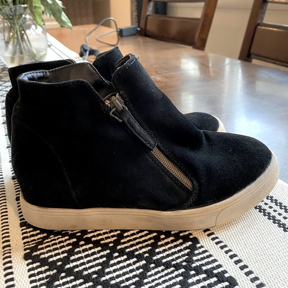 Black Cat and Jack shoes that zip up